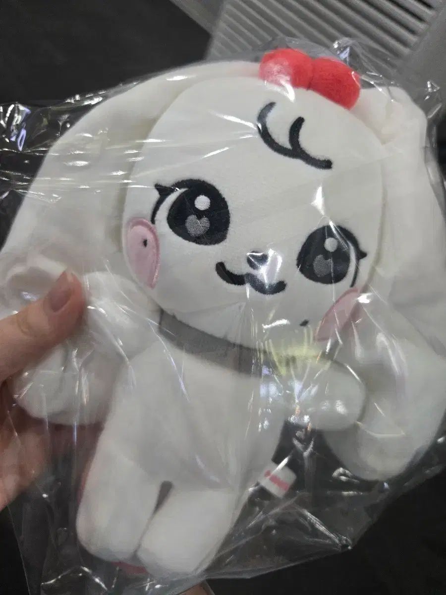 (新品) IVE（アイヴ） ウォニョン(WONYOUNG・チャンウォニョン) さくらんぼ 正規品 オリジナル PLUSH ぬいぐるみ
