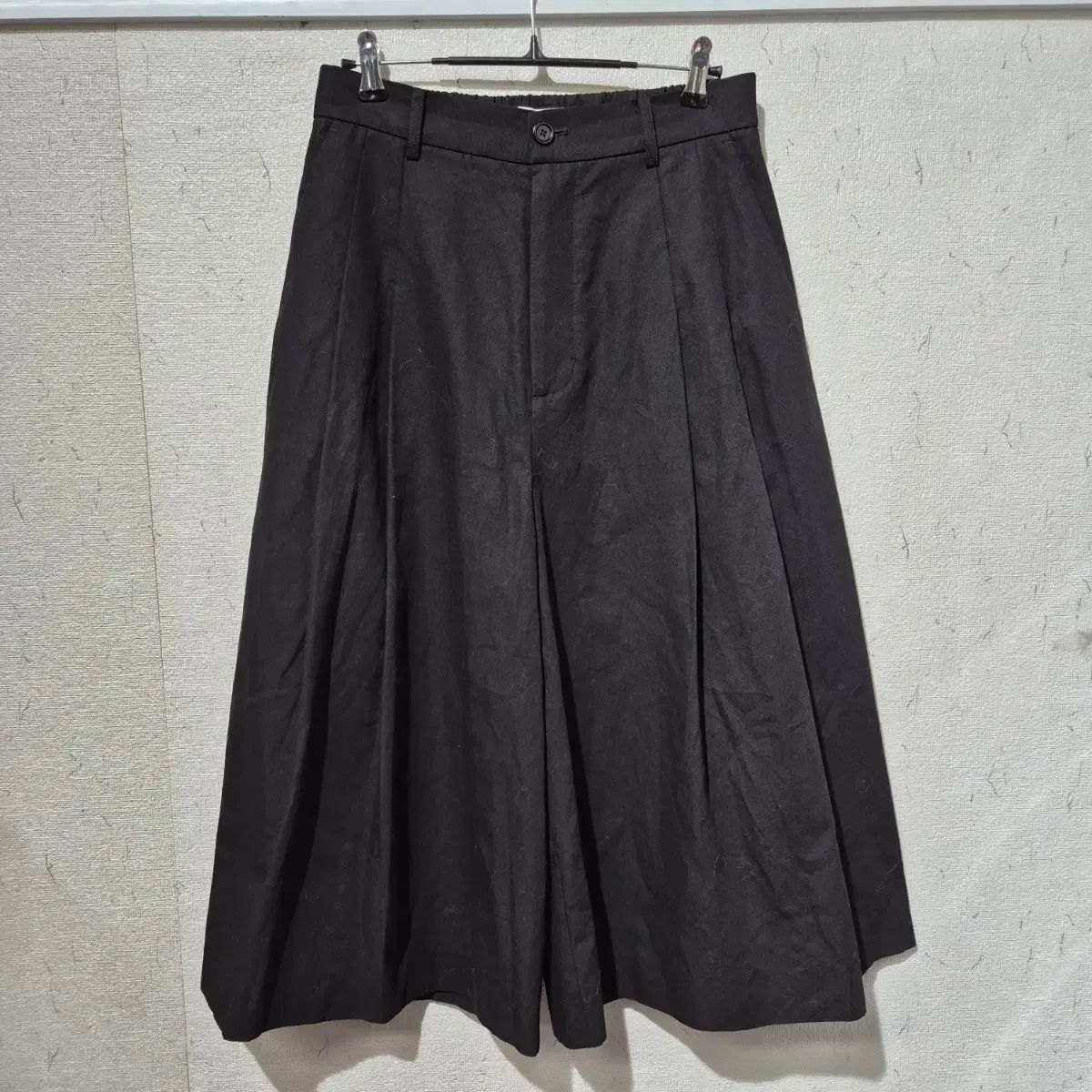 AMOMENTO 黒 ワイド ピンタック キュロット ズボン 8,153円