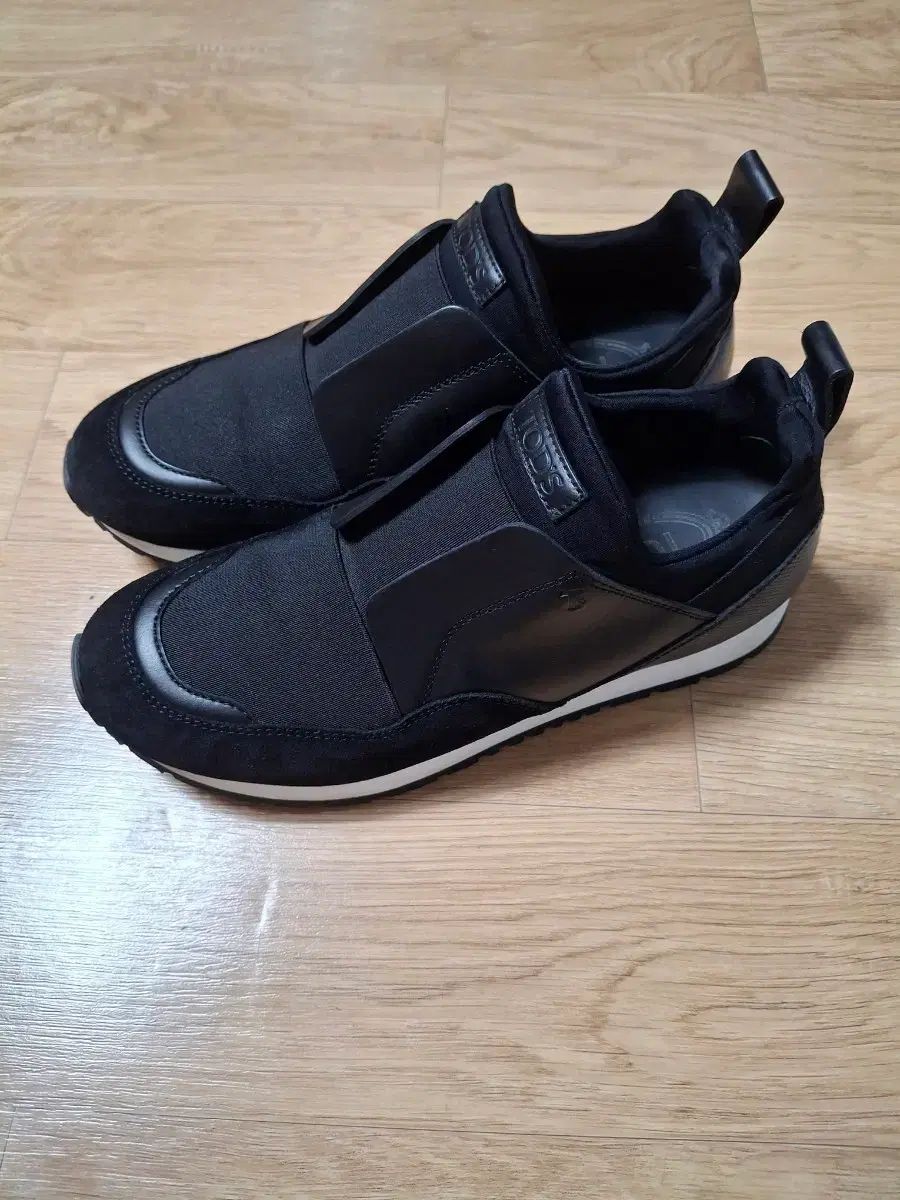 TOD'S トッズ レディース スニーカー ブラック 37(235) 5137 32,449円