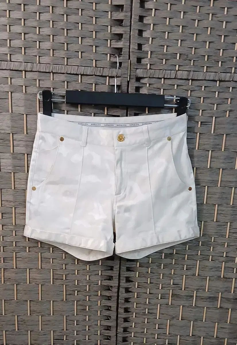 MARK & LONA マークアンドロナ の カモフラ ハーフパンツ