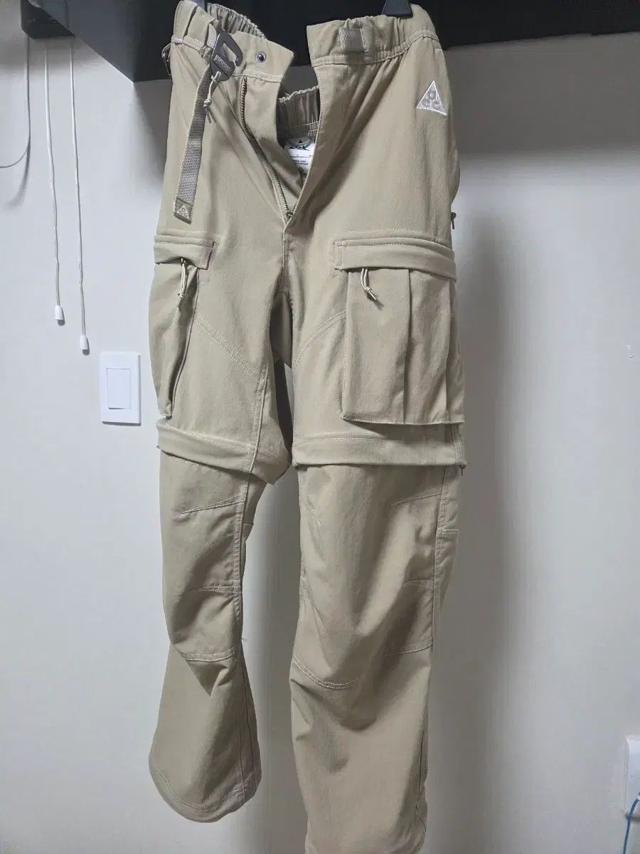 ナイキ ACG カーゴ ズボン ベージュ色 アジア S