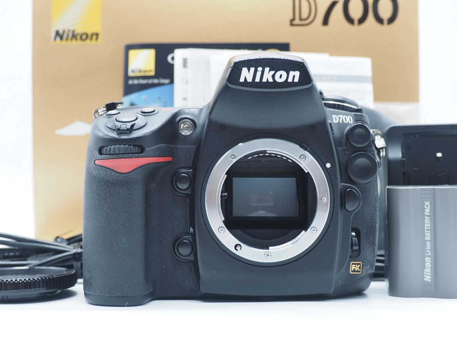 ニコン Nikon D700 12.1 MP Digital SLR Camera Black 5863 Shots 元箱 [良品] #Z6610A