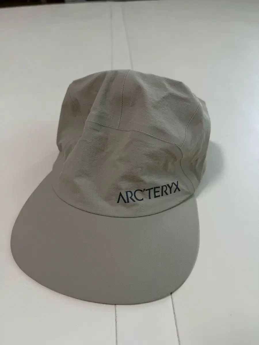 ARC'TERYX アークテリクス ベースボールキャップ ベージュ