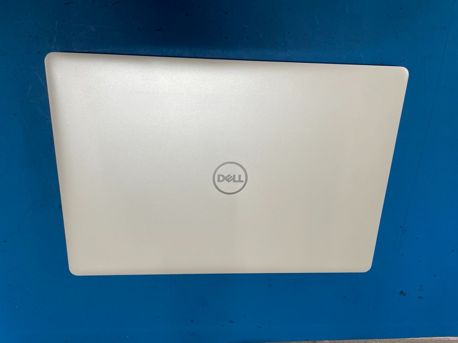 DELL Inspiron 15 3593 / Core i7 / 8GB / SSD 256GB 中古品 訳あり品