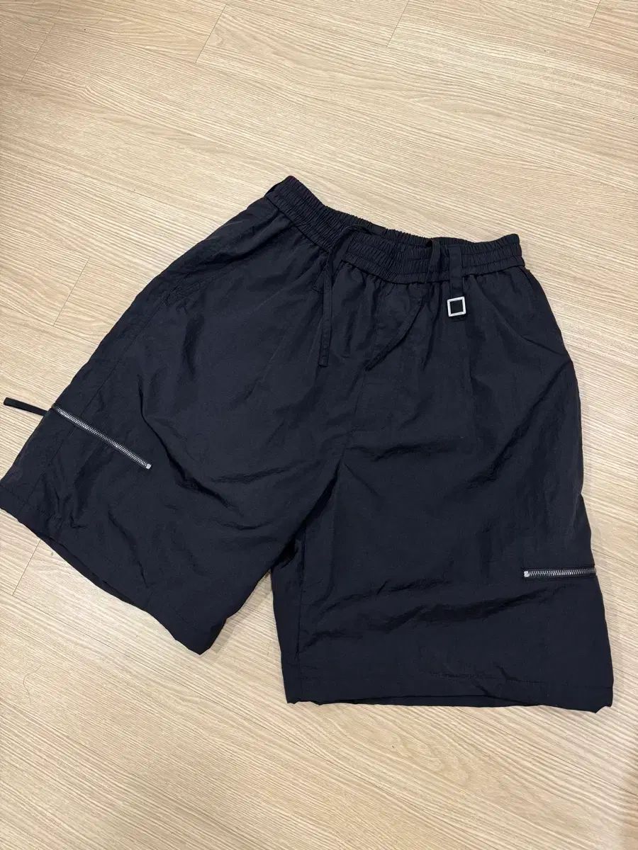 44 ウーヨンミ 26SS ジッパー ディテール ユーティリティ ショーツ ハーフパンツ