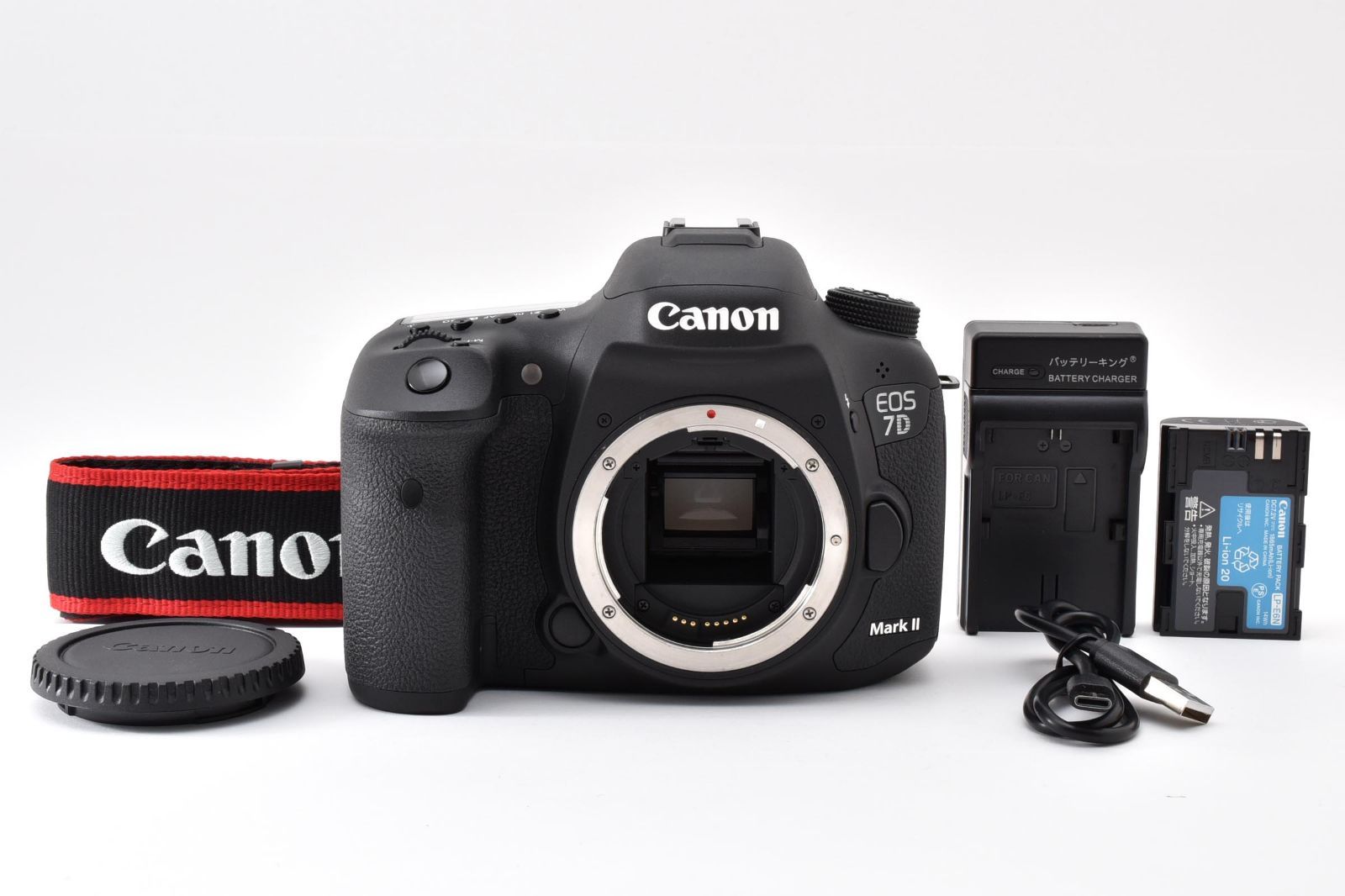 ★美品★ ★ショット数極少699回★ キヤノン Canon EOS 7D Mark II 充電器付き ARYM6522 #450