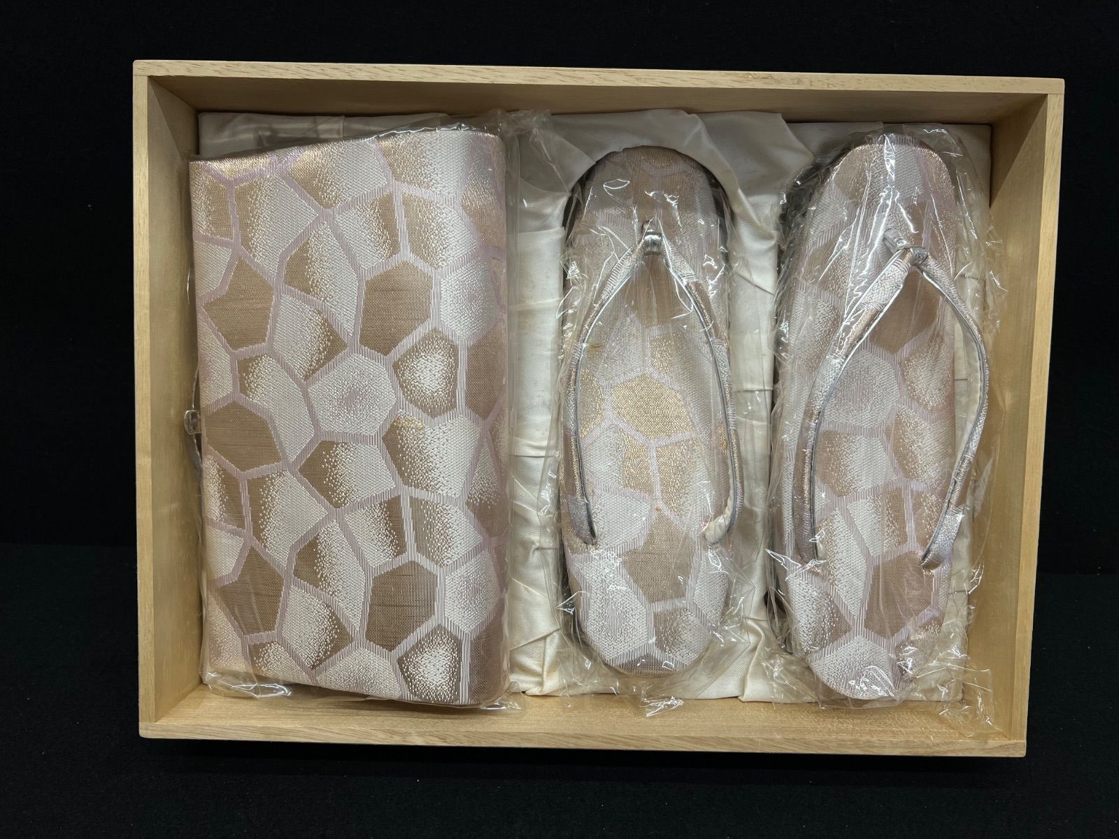 【和装バッグ 草履セット】桃色 和装小物 木箱入り 9,240円