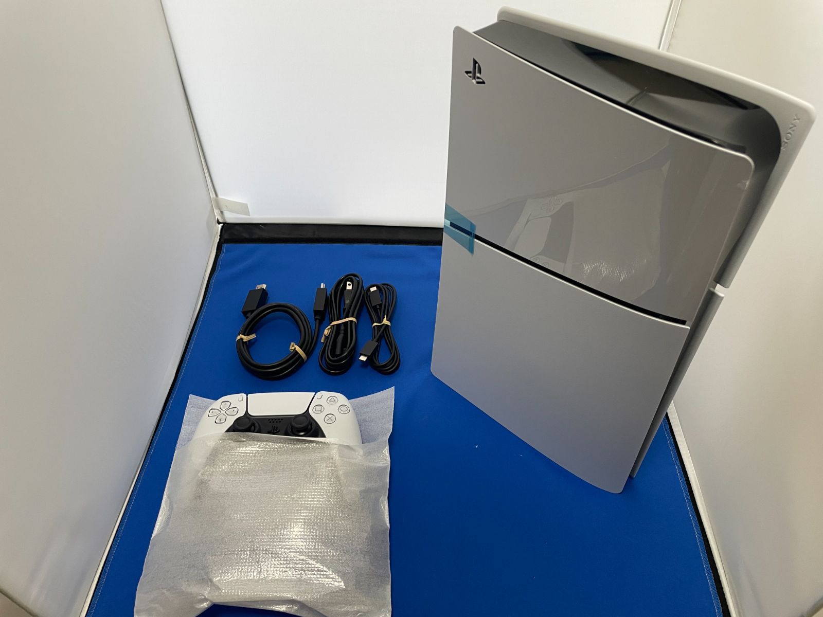 【新品・未使用】PlayStation 5 本体 (CFI-2000) PS5 [ディスクドライブ非搭載版]