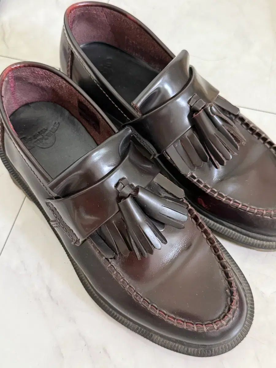DR. MARTENS ドクターマーチン エイドリアン タッセル ローファー バーガンディ 240