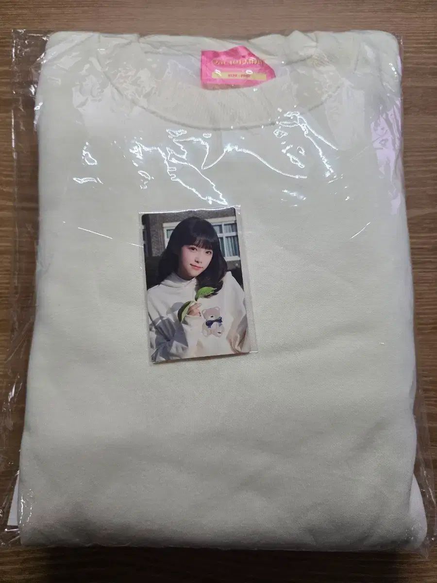 チェ・イェナ(YENA) 少女の世界2 옌오리 スウェットシャツ グッズ
