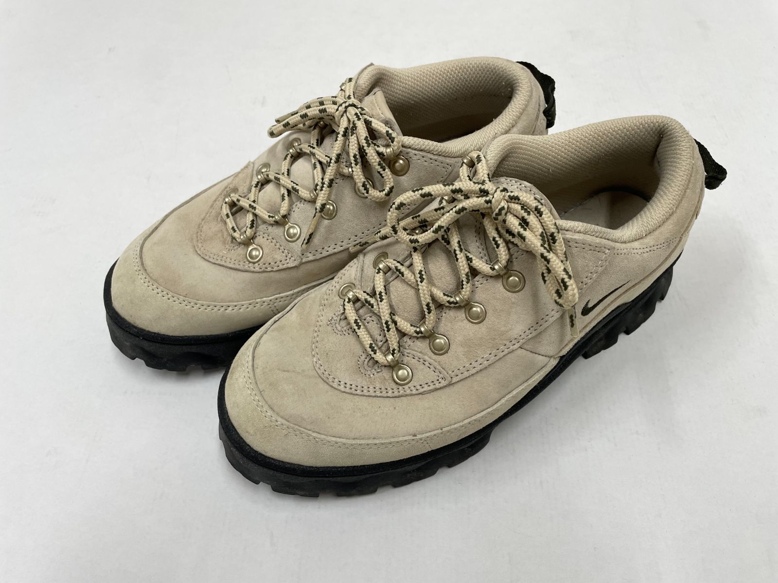 NIKE ナイキ　WMNS Lahar Low RATTAN ウィメンズ ラハール ロー スニーカー DB9953-202　【M139-20260802-02KS】 6,555円