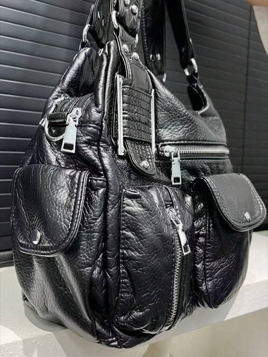 バッグ レディース ショルダーバッグ メッセンジャーバッグ レディース レトロ 無地レザーバイクハンドバッグ、マルチポケットショルダーバッグ、取り外し可能なショルダーストラップ、パーソナライズされたストリートY2Kクロスボディバッグ バッグ レディース ショルダーバッグ メッセンジャーバッグ レディース レトロ 無地レザーバイクハンドバッグ、マルチポケットショルダーバッグ、取り外し可能なショルダーストラップ、パーソナライズされたストリートY2Kクロスボディバッグ