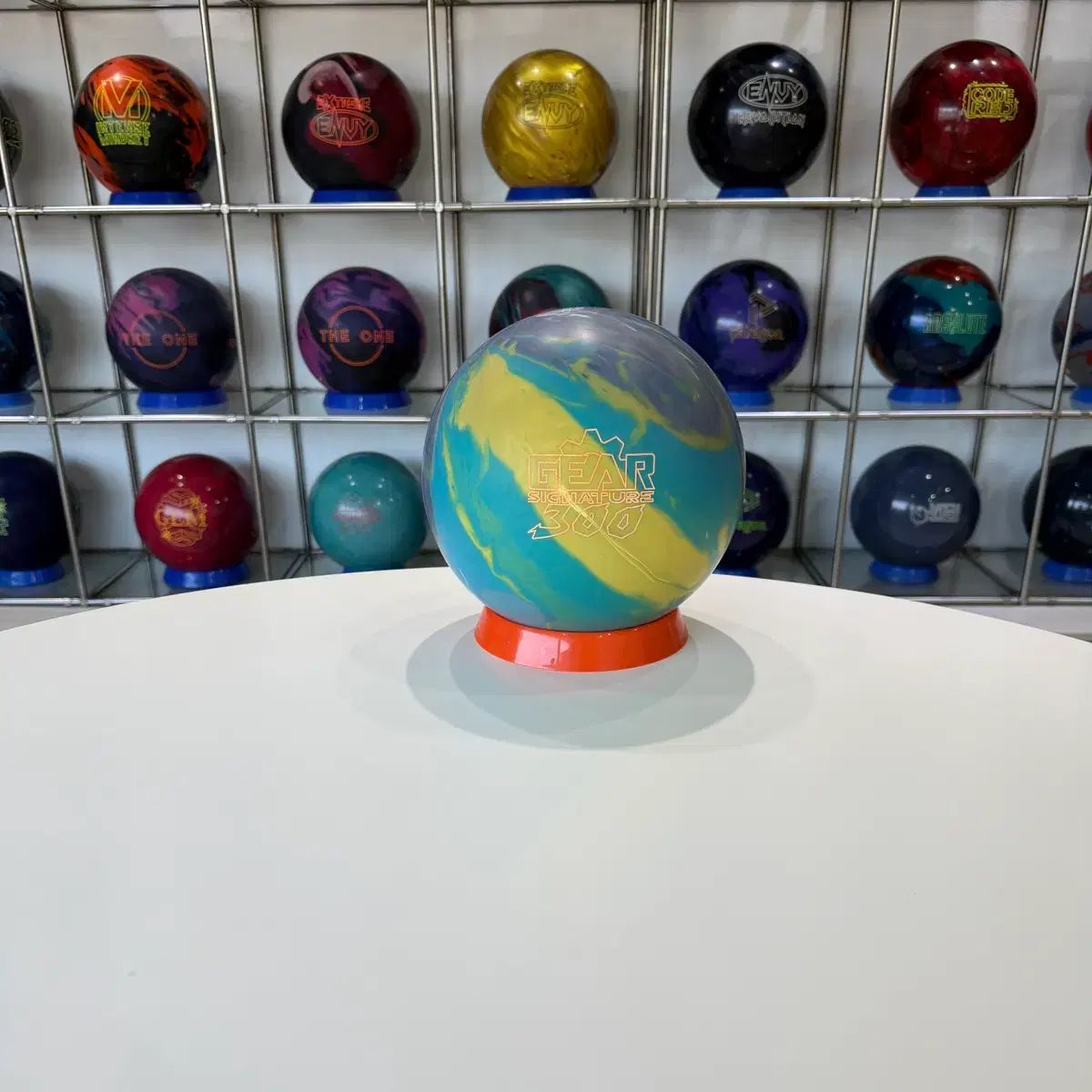 ギア 300 シグネチャー(中古ボーリングボール)(おまけ付きリース지공可能) 7,012円