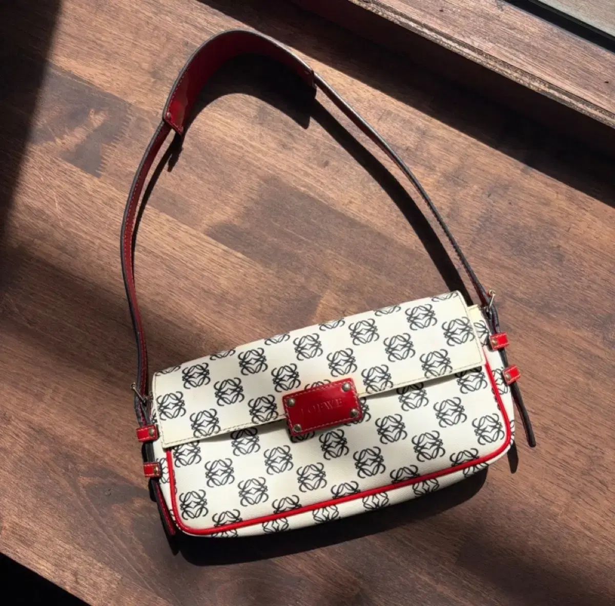 17648 - LOEWE アナグラム ショルダーバッグ