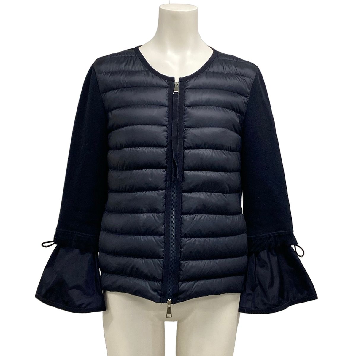 モンクレール ダウンジャケット サイズXS レディース MAGLIA TRICOT CARDIGAN D10939483100 91112 ネイビー 冬物 コットン、ダウン 43,980円