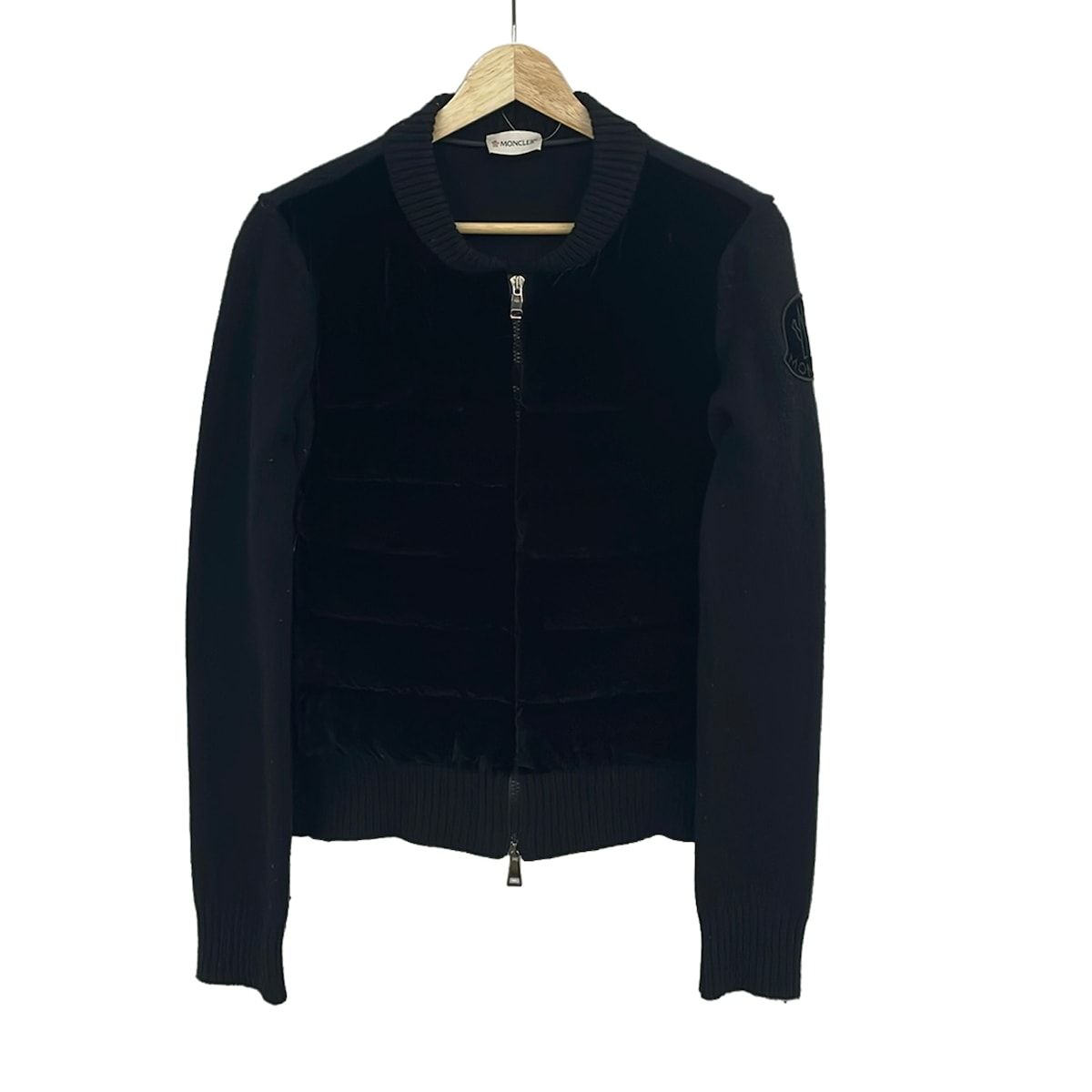 MONCLER(モンクレール) ブルゾン サイズXS レディース美品 MAGLIONE TRICOT CARDIGAN(マリオーネトリコットカーディガン) 黒