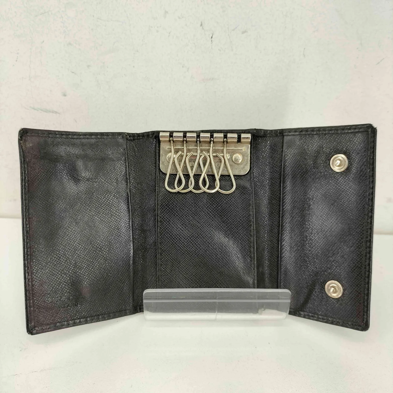 プラダ PRADA 6連キーケース メンズ 表記無 (傷や汚れあり) 中古・真贋