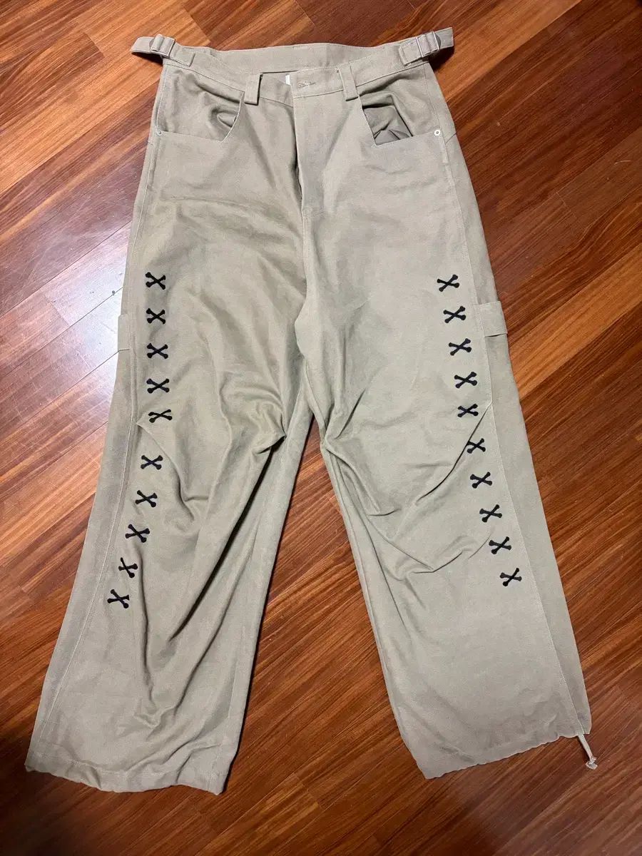 (2) 葵色 X カミエン ワークパンツ 22,508円