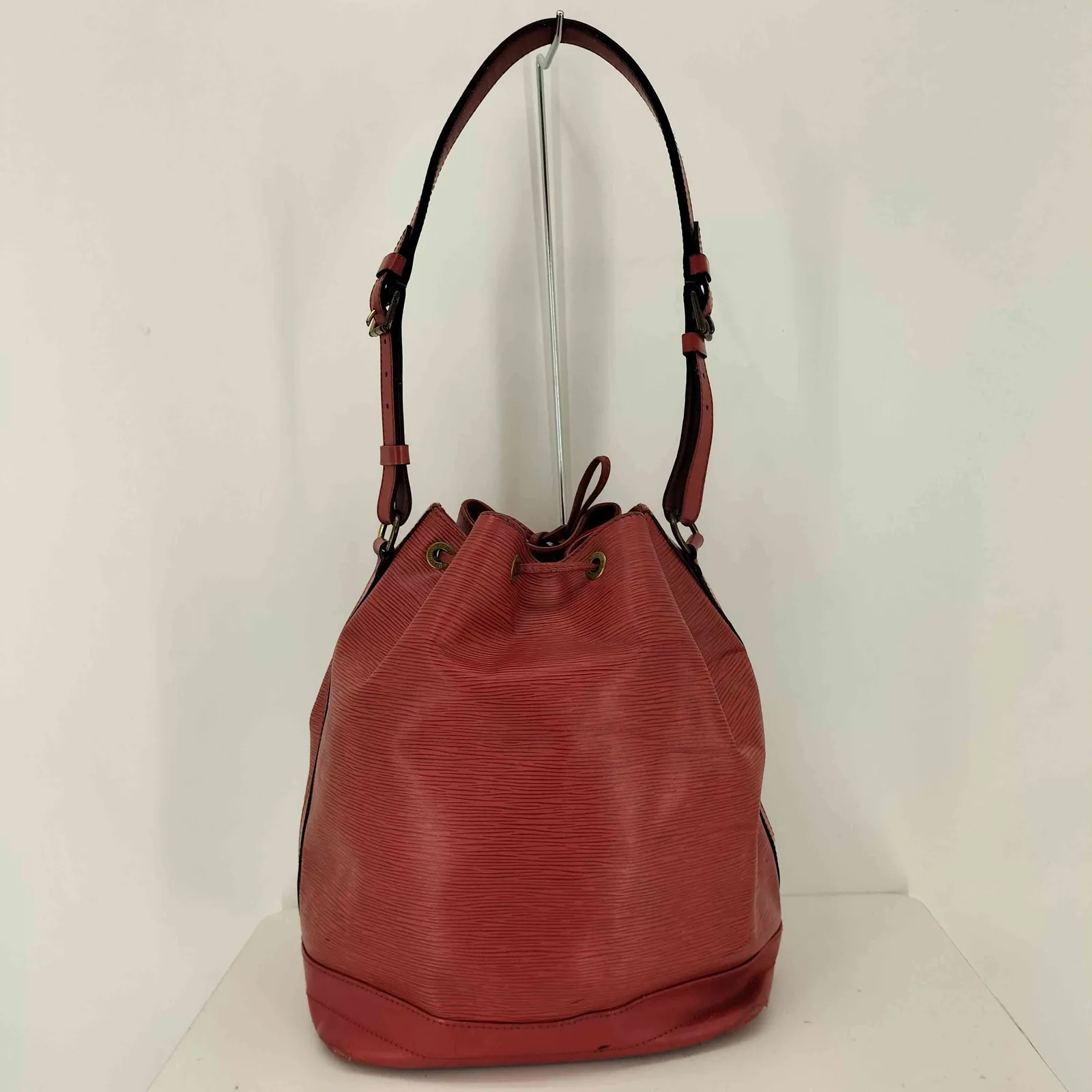 ルイヴィトン LOUIS VUITTON エピ ノエ ショルダーバッグ epi noe