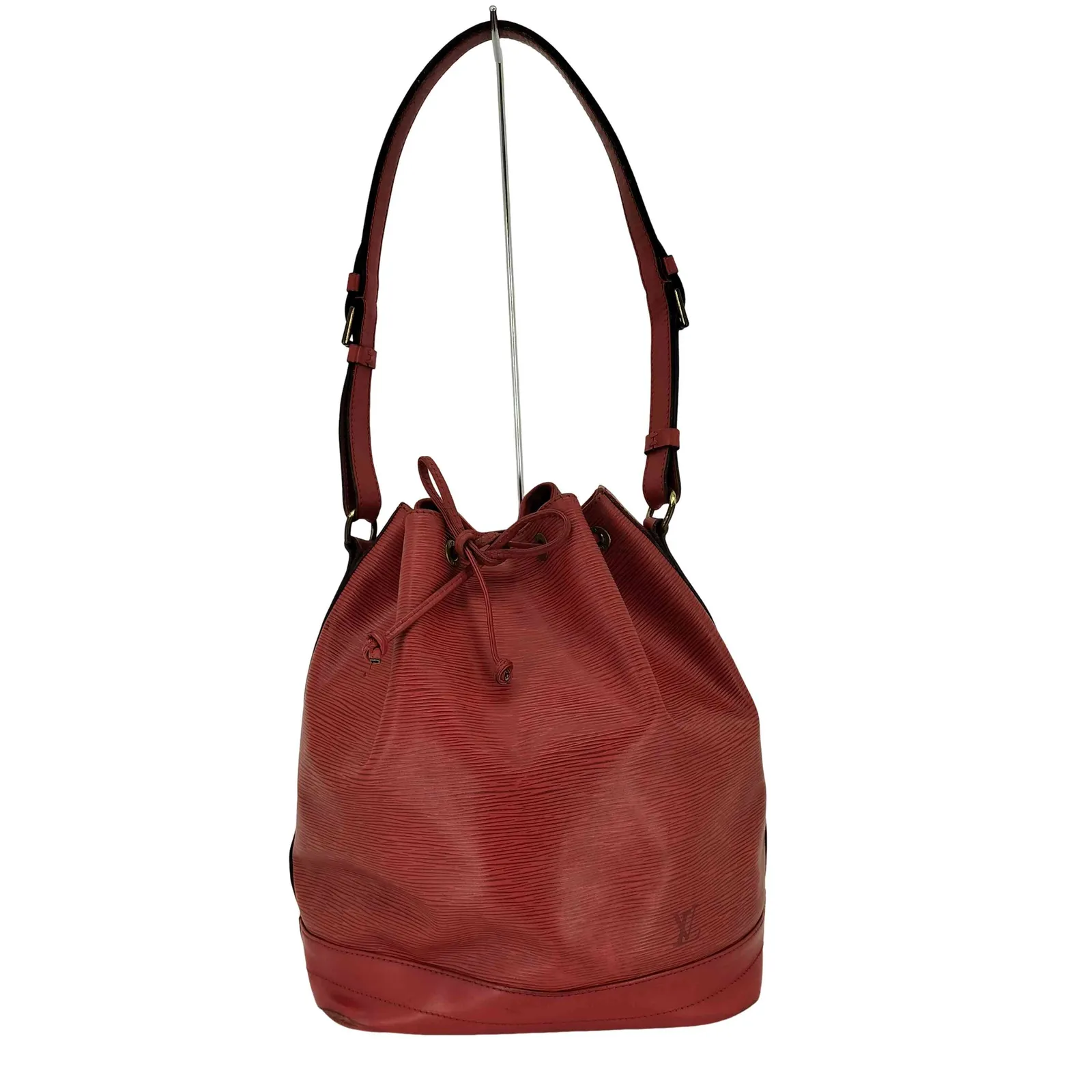 LOUIS VUITTON エピ ノエ ショルダーバッグ ルイヴィトン LOUIS VUITTON エピ ノエ ショルダーバッグ epi noe