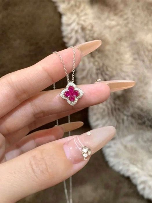 ジュエリー レディース ネックレス ペンダントネックレス 1個 エレガントなクローバー ネックレス、ファッショナブルな、通勤、集まり、パーティー、休暇、鎖骨を引き立てるのに適しています