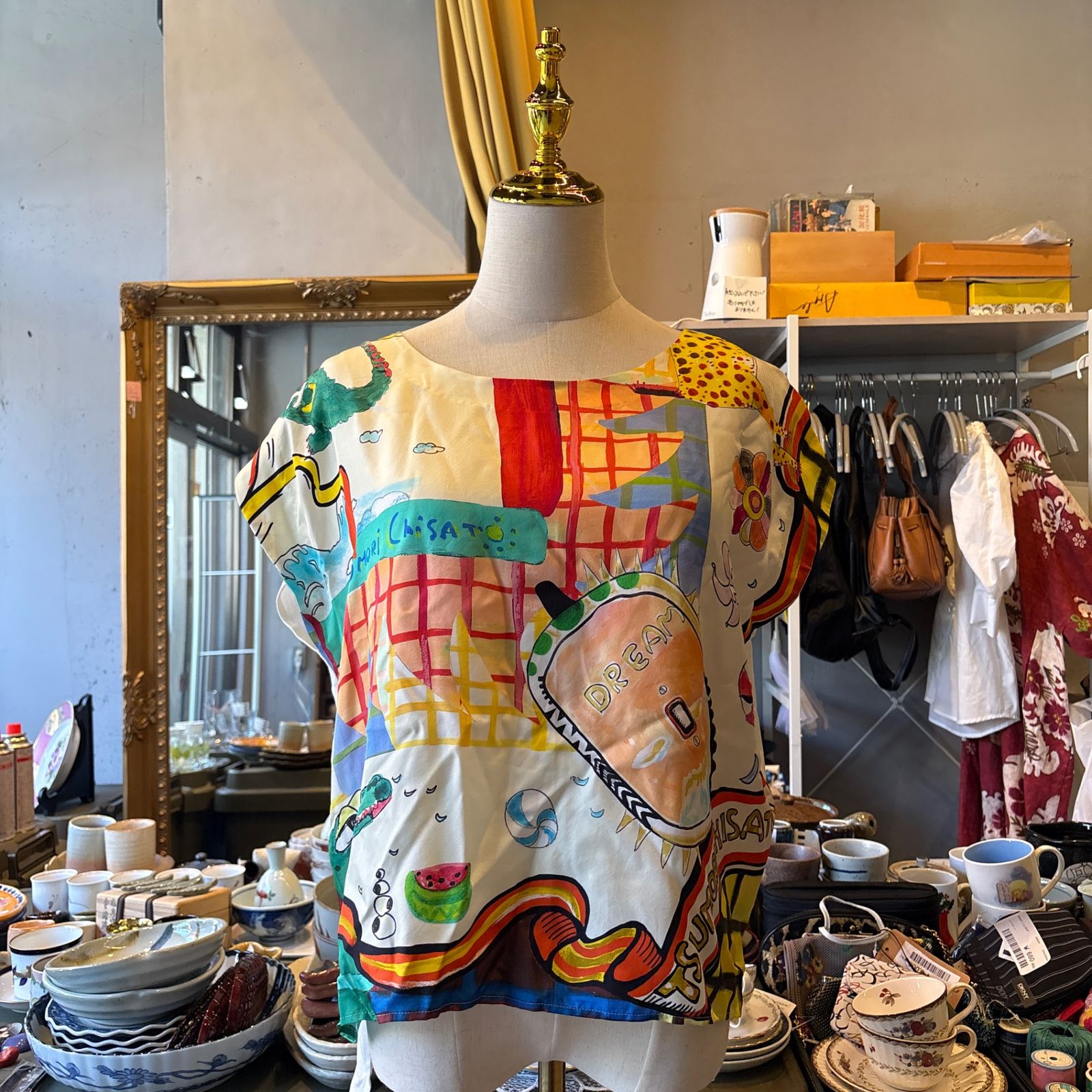 【東あずま店　併売品】　tsumori chisato ツモリチサト　総柄　Tシャツ　半袖　シルク　絹　SILK　花柄　お呼ばれ　デート　オフィスカジュアル　食事会