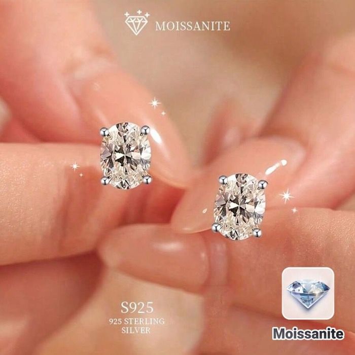 ジュエリー レディース イヤーアクセサリー 女性用オーバルピアス、 0.5*2 (4*6mm) カラー VVS1 4本爪スタッドピアス 女性と男性用 - 結婚式、日常、パーティーシーンに適していま