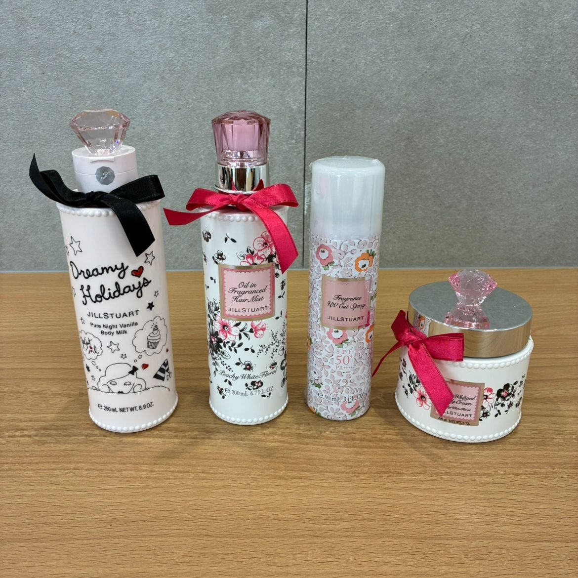 JILL STUART KM059 Relax Care Products 4 Piece Set Body Milk Hair Treatment Sun Protection Body Cream JILL STUART Unused