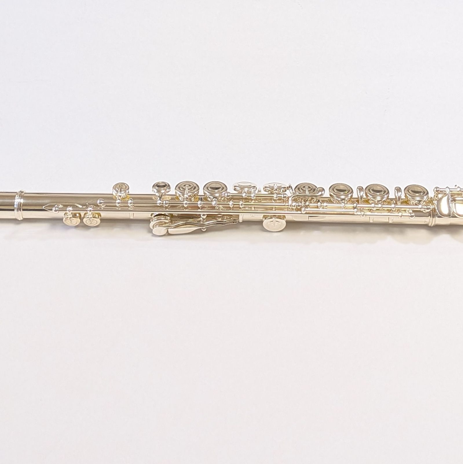 【極美品】YAMAHA YFL-584 高級フルート タンポ全交換済 ヤマハ | YFL-584 - フルート - 概要