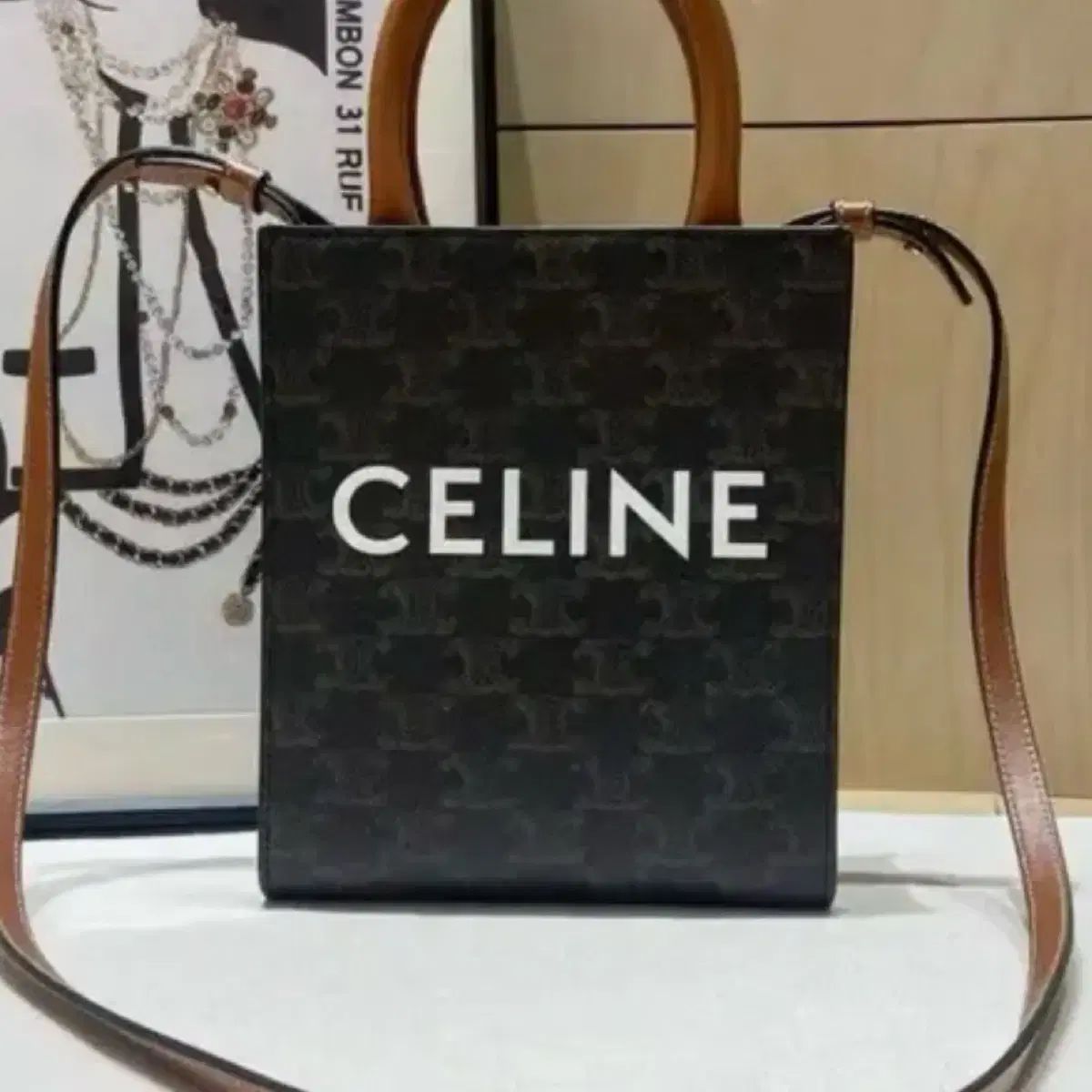 Celine セリーヌ トゥー ショルダークロスバック ミニ 121,794円
