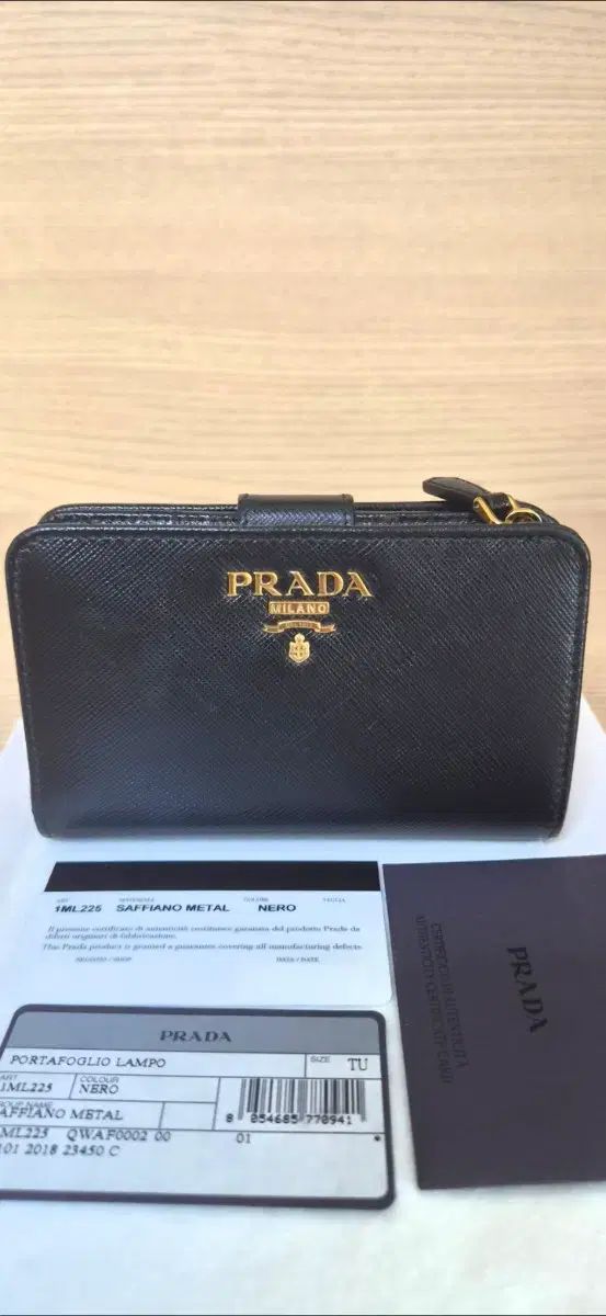 PRADA プラダ サフィアーノ 二つ折り財布/財布 正規品 S級 (保証書O)