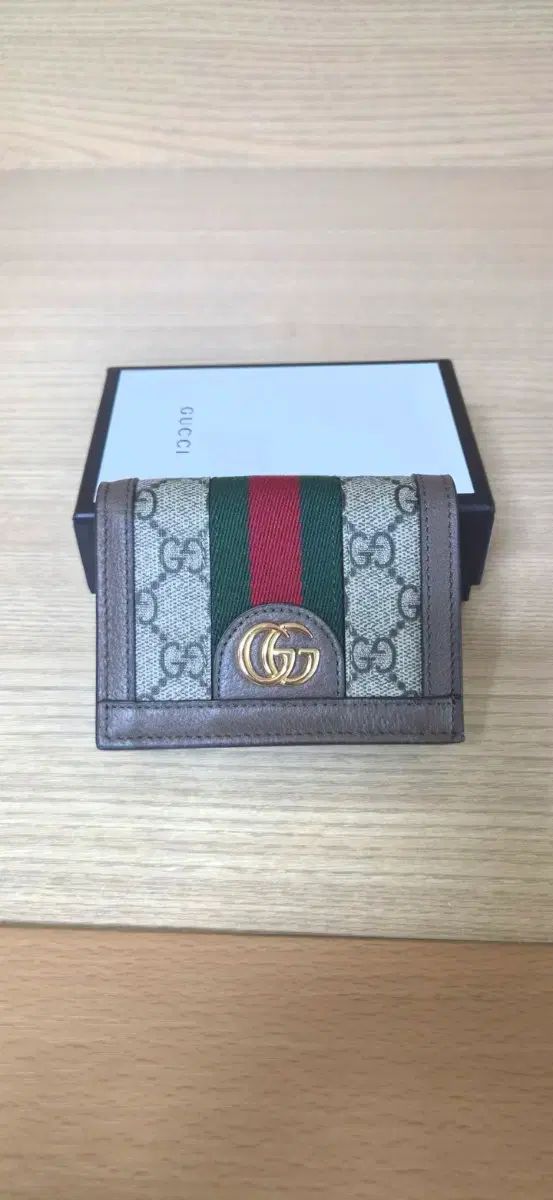 (未使用)グッチ オフィディア 二つ折り財布/財布 ほぼ新品 正規品 (鑑定済) 42,912円