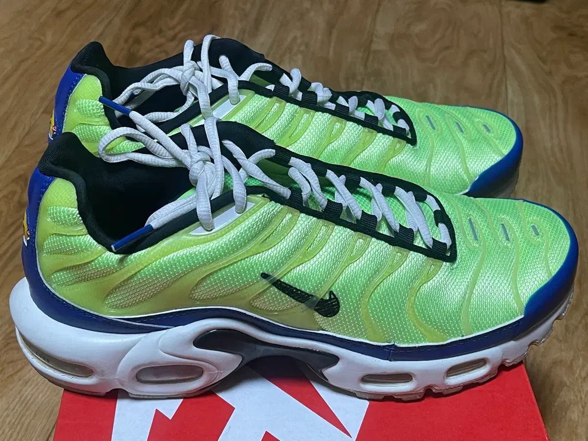 ナイキ エアマックス プラス SE 12,331円