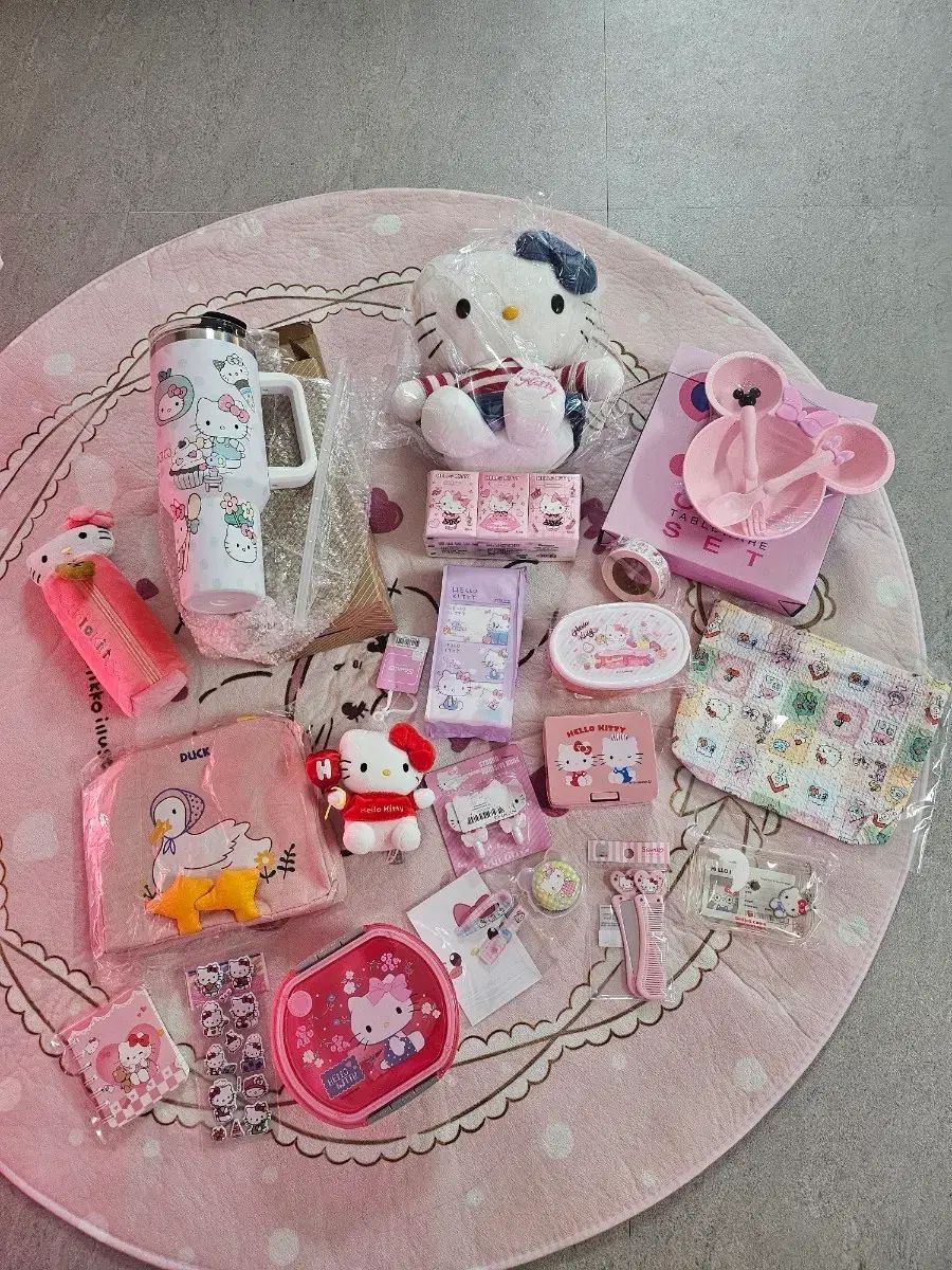 ハローキティ ぬいぐるみ 生活用品 雑貨セット まとめ 出品 7,409円