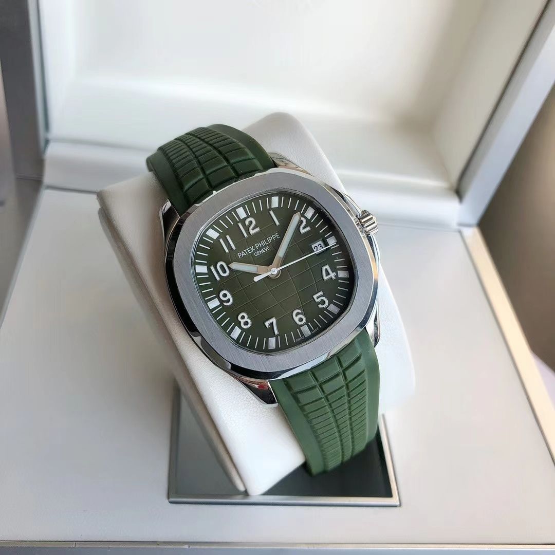 高品質パテックフィリップ アクアノート5167R-001 自動巻 15,599円