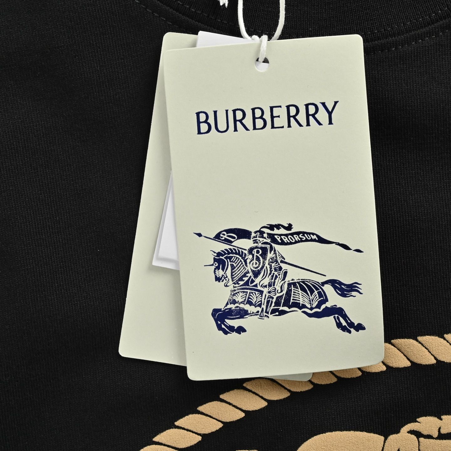 【今日特価】Burberry 25ss 円形ウォーホースプリント T シャツ