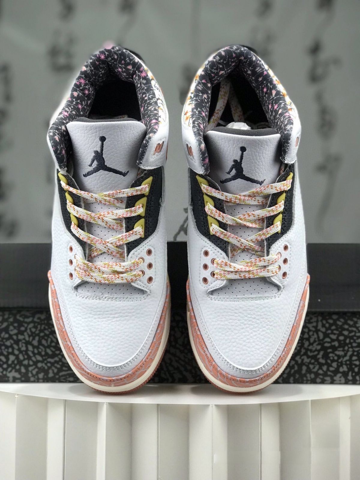 お値下げしました??即購入?? AIR JORDAN 3 RETRO “Vintage Floral” 441140-100 男女兼用ジョーダン