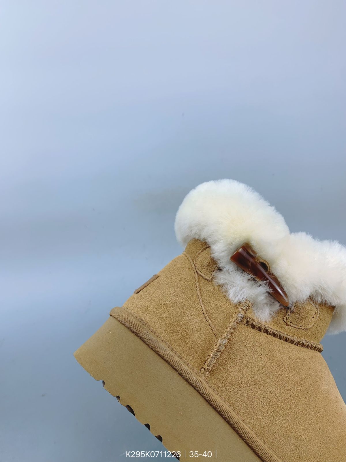 UGG シープスキン スノー ブーツ、暖かくて快適
