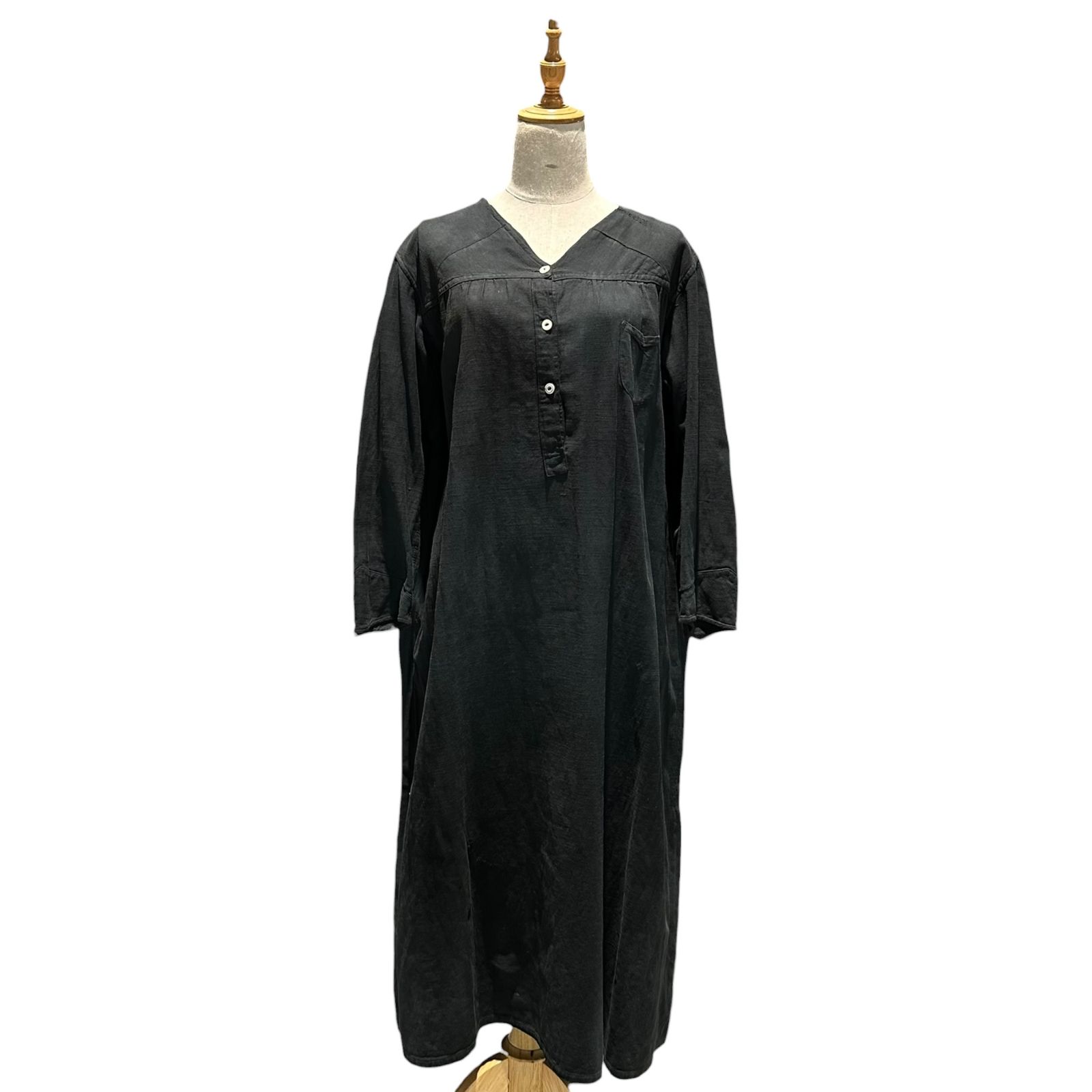 Euro vintage(ヨーロッパヴィンテージ) 30’~40's small pocket and v-neck cotton nighty/dress 表記無し(Lサイズ程度) ブラック/後染め加工 所々に染み/リペア跡あり