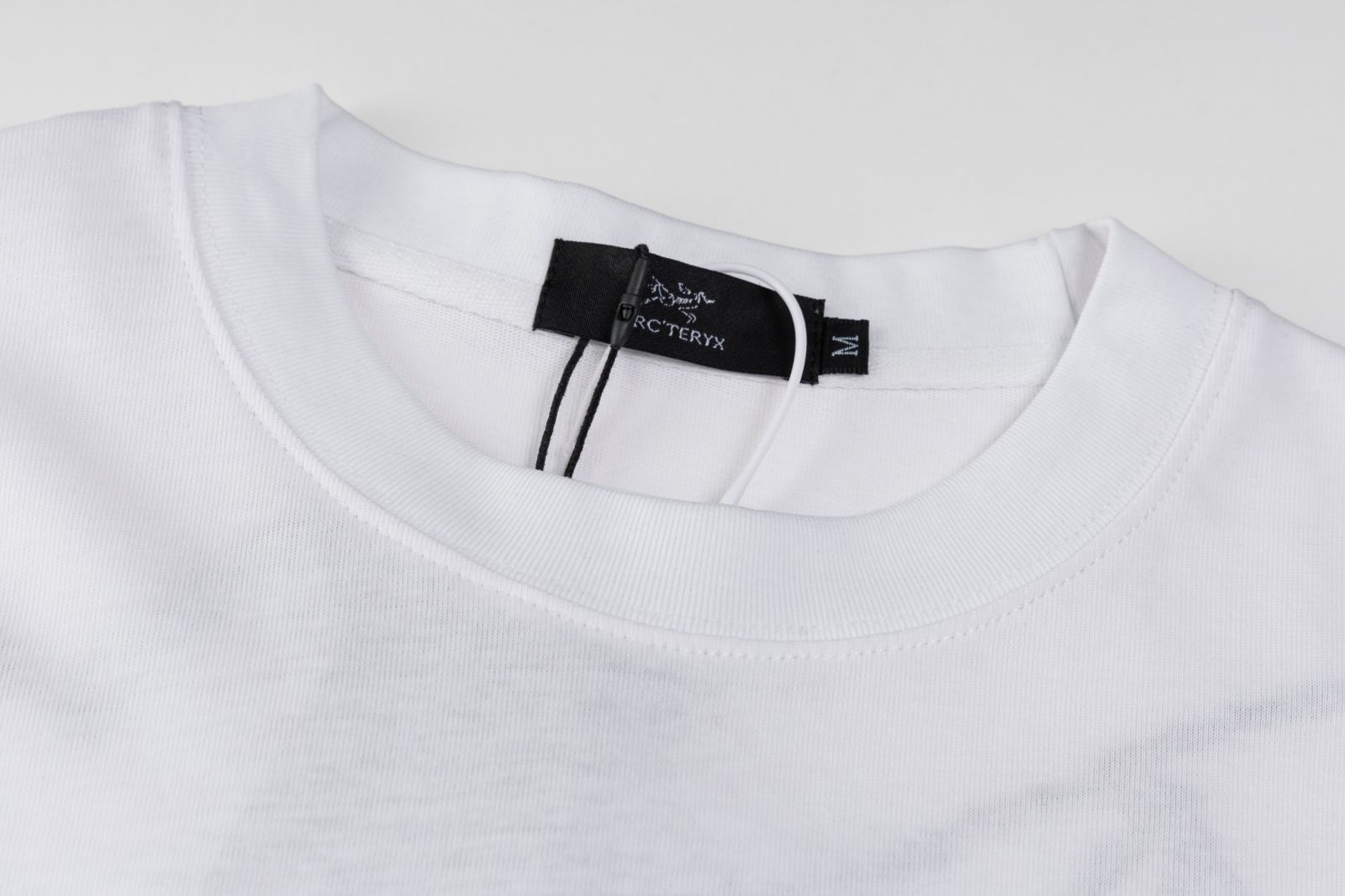 【今日特価】Arcteryx 25SS 刺繍ロゴ シャツ