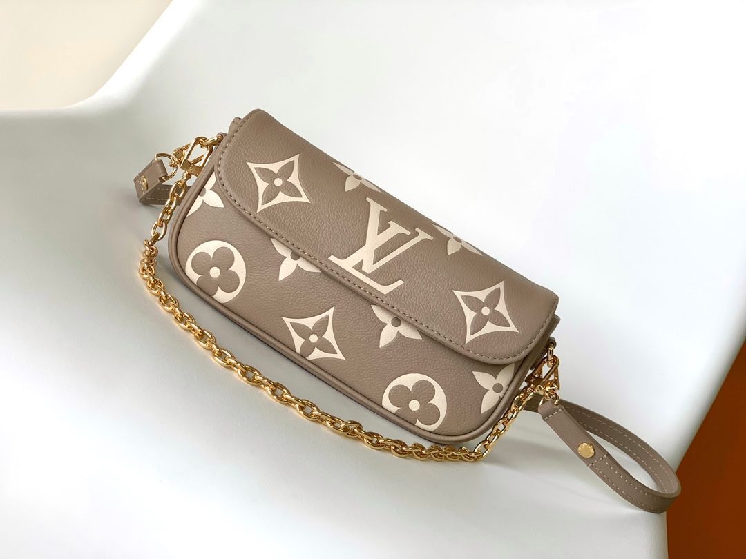 LVバッグ、ショルダーバッグ、トラベルバッグ、ハンドバッグ、バックパック 12,780円