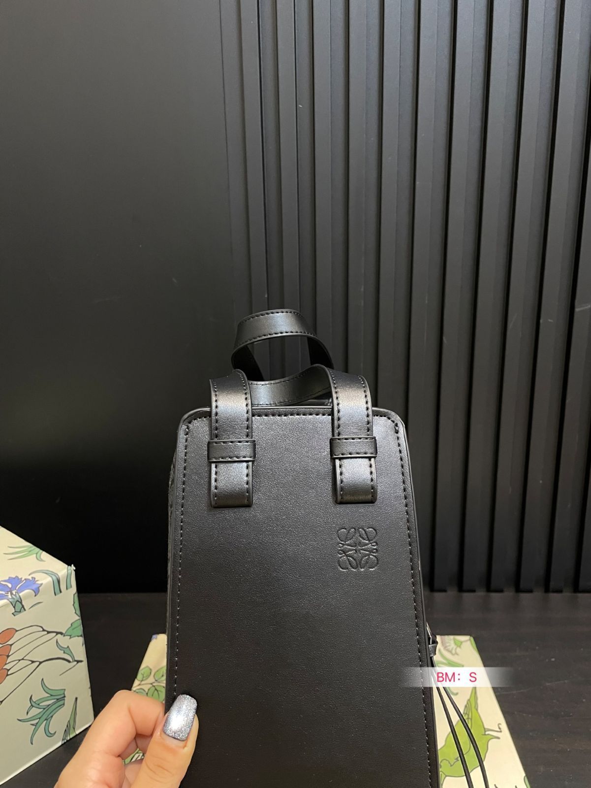 LOEWE ハンモック バケットバッグ ? 26×25cm [本日特価|新品未使用品]-WT0輸入