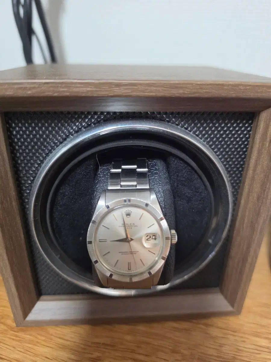 ROLEX 1501 レア エンジンターンドベゼル ヴィンテージ リベットメタルバンド