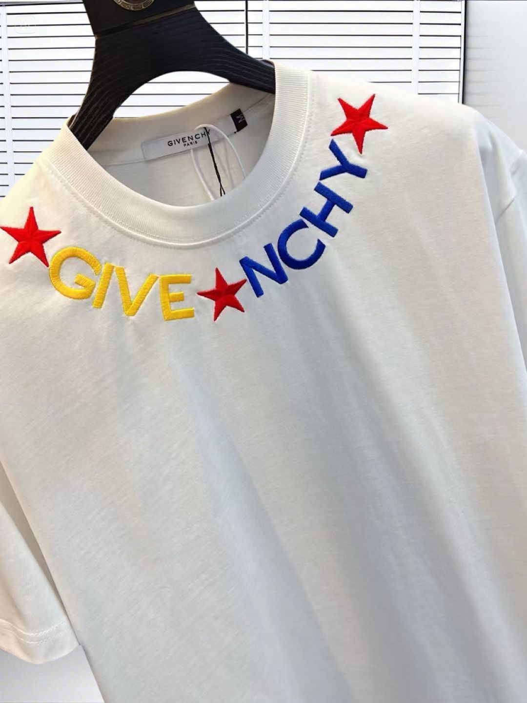 【今日特価】GIVENCHY GVC 25SS 刺繍ロゴ シャツ