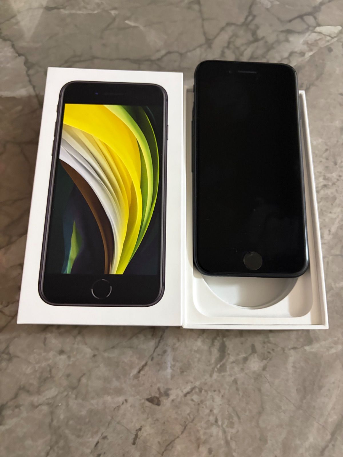 Apple iPhone SE 第2世代　SE2 64GB ブラック　NW利用制限◯ SIMフリー 8,512円
