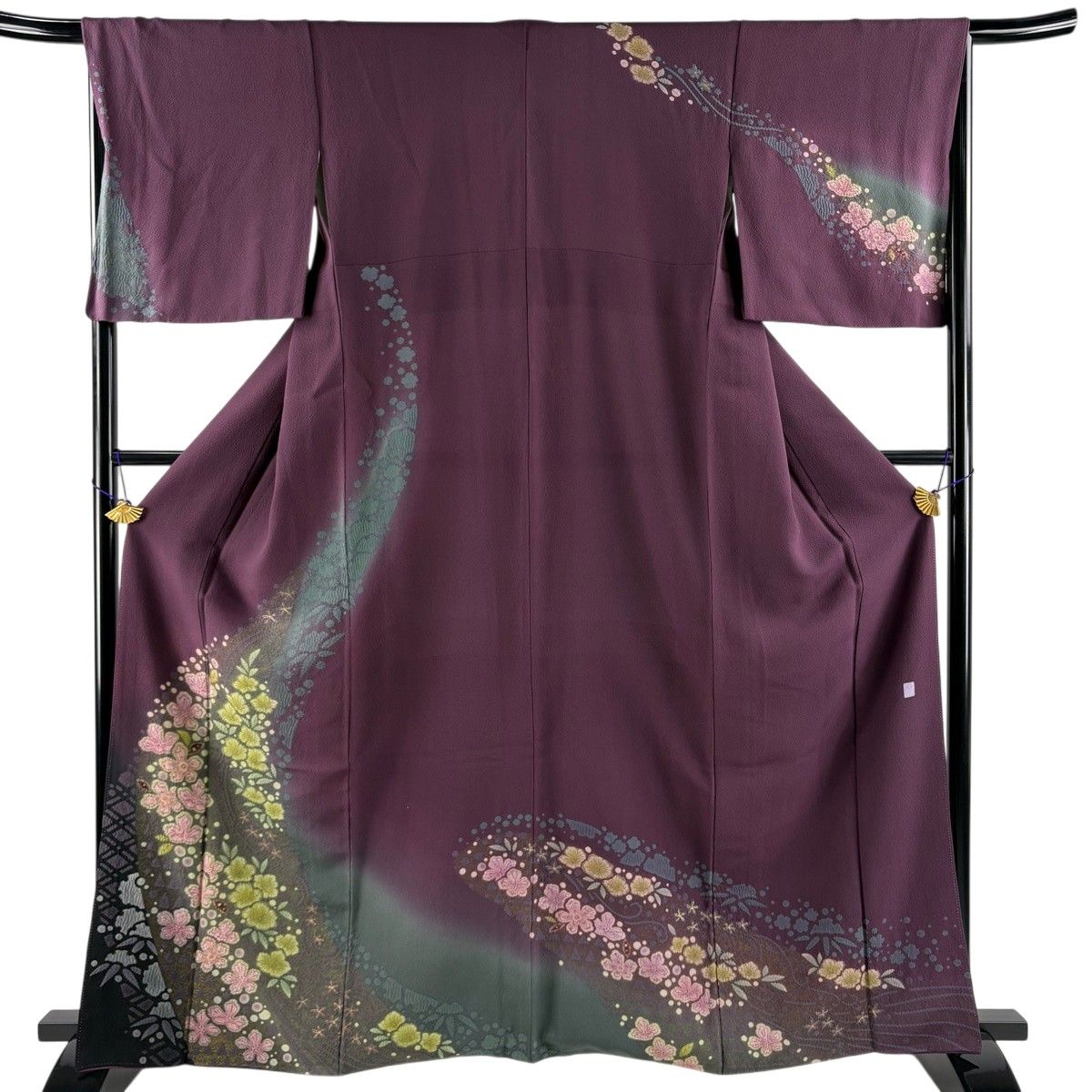 訪問着 身丈163cm 裄丈67cm M 袷 滝泰 落款 草花 笹 絞り 金通し 紫 正絹 逸品 【中古】