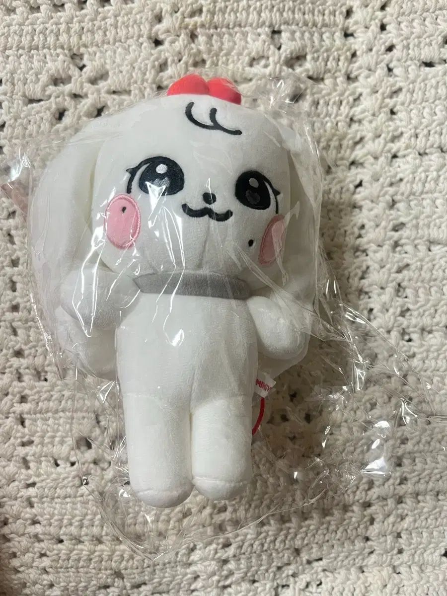 IVE minive ミニヴ さくらんぼ ウォニョン(WONYOUNG・チャンウォニョン) オリジナル ぬいぐるみ plush