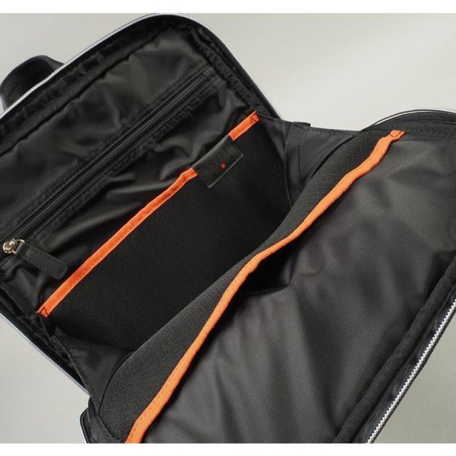 https://assets.mercari-shops-static.com/-/large/plain/2JUpicT9P6yR9EaCfmYimy.jpg@jpg