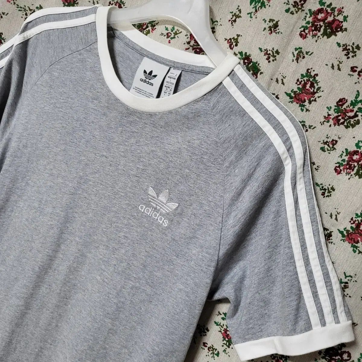 最高級人気完売COLOR adidas L アディカラー ライトグレー ユニセックス 6,542円