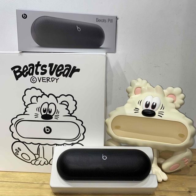 VERDY 2025 VEAR BEATS PILL HOLDER ヴェルディ ヴェアー ビーツ ピル ホルダー心斎橋店